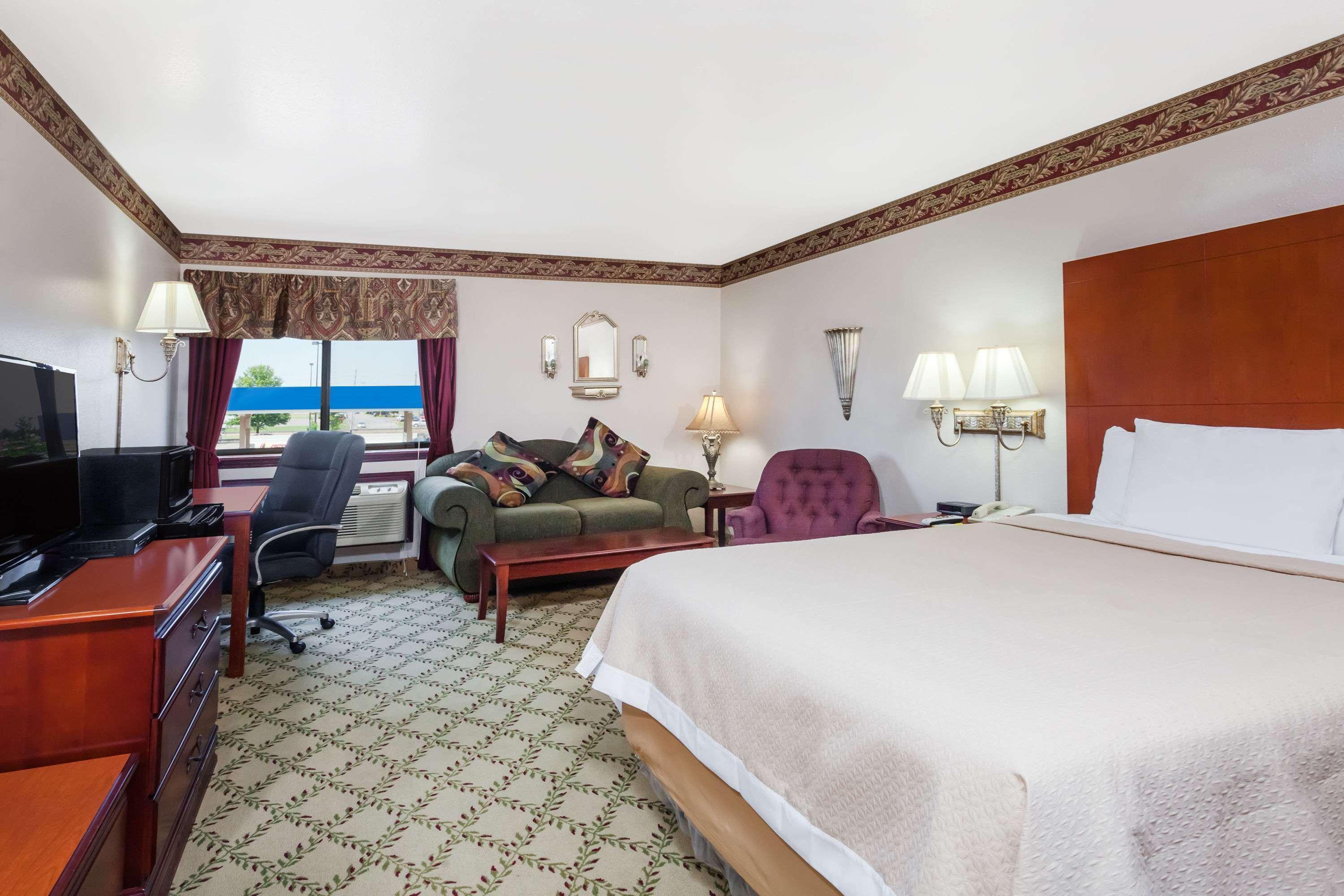 Days Inn By Wyndham Dyersburg Exterior photo