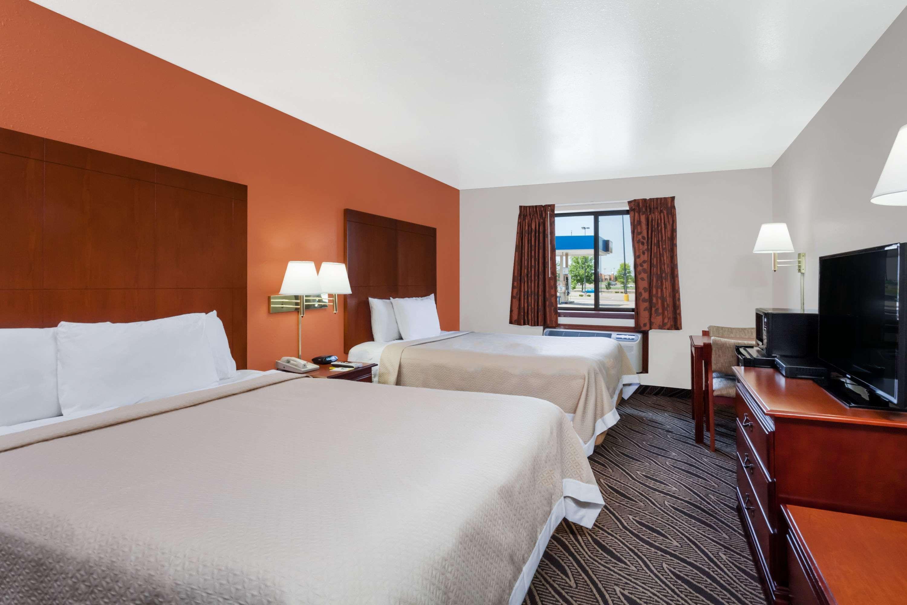 Days Inn By Wyndham Dyersburg Exterior photo