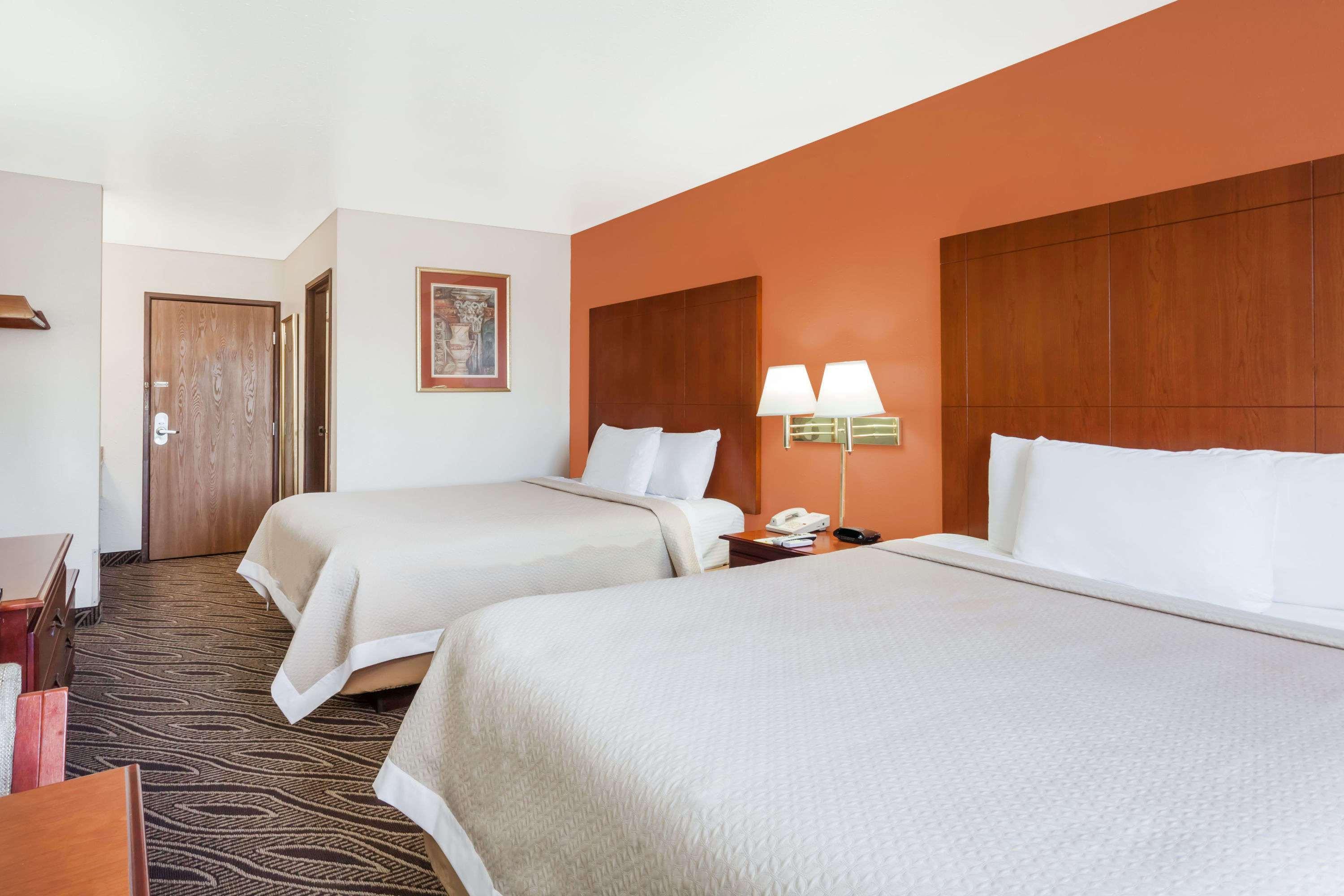 Days Inn By Wyndham Dyersburg Exterior photo